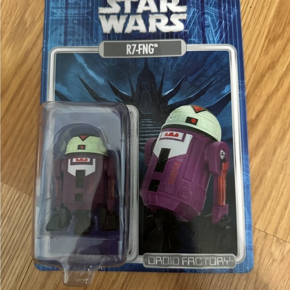 Star Wars Droid Factory R2-BOO, R2-BOO17, R4-BOO18, R5-BOO19, R7-FNG - Picture 3 of 13